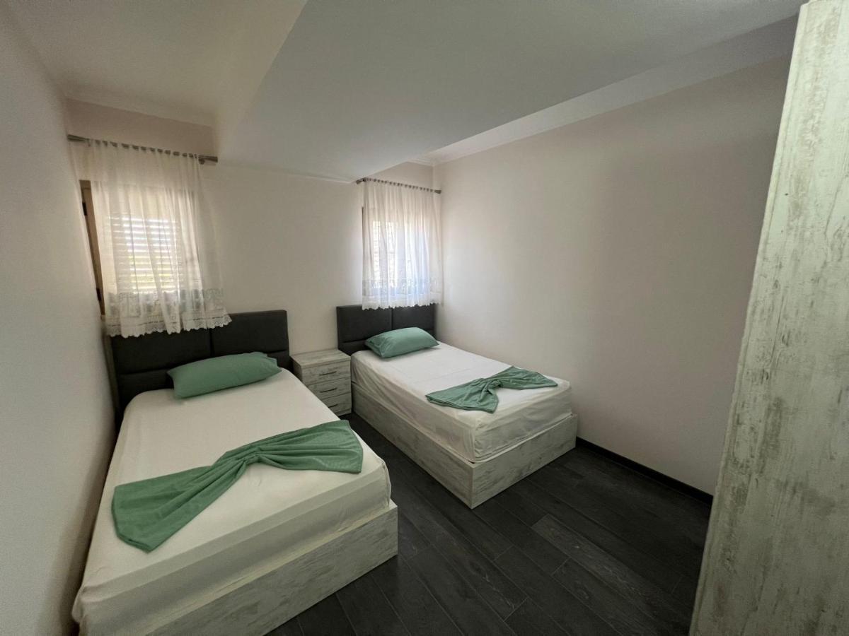Union Villa Shkodër Exteriör bild