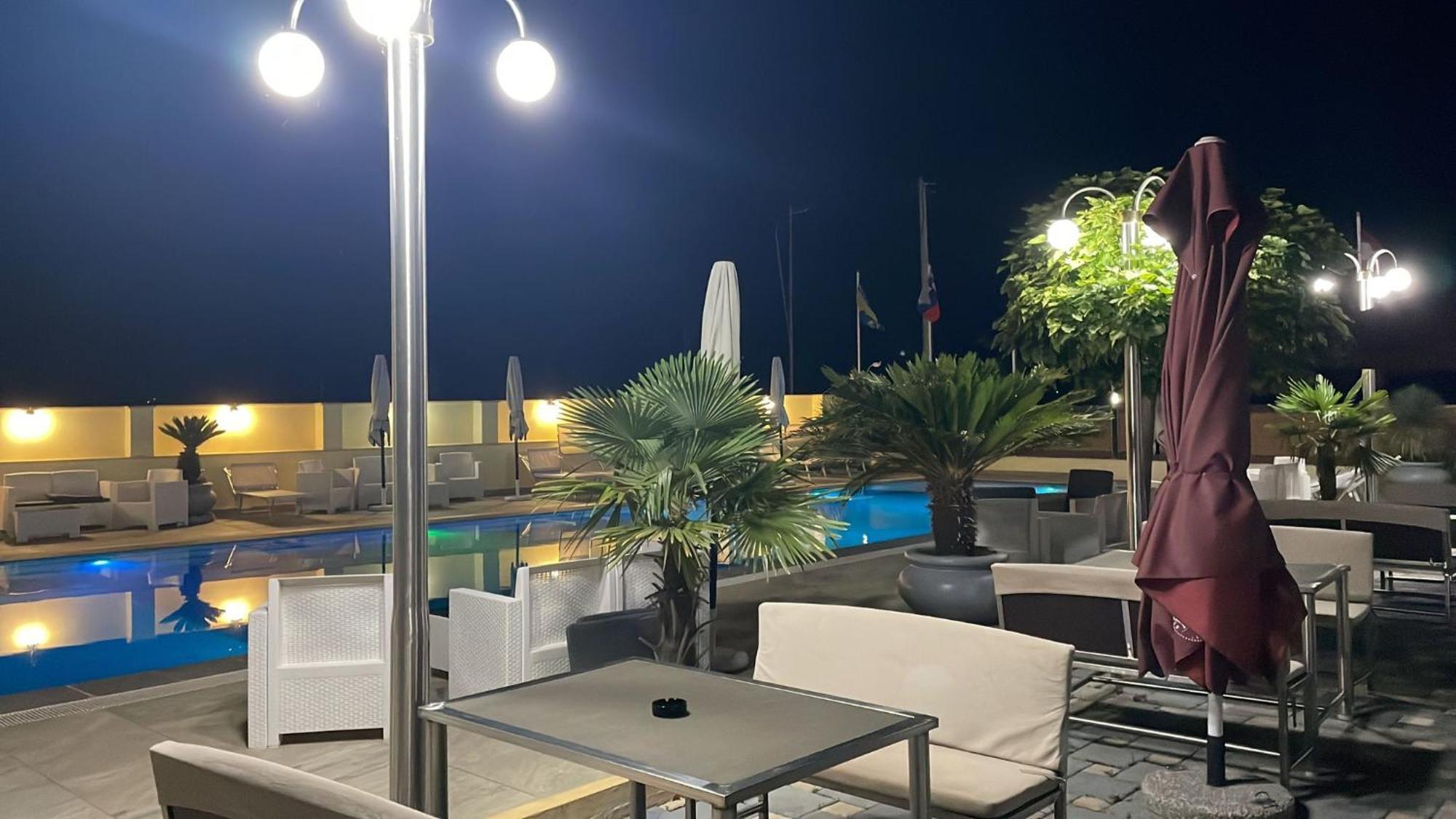Union Villa Shkodër Exteriör bild